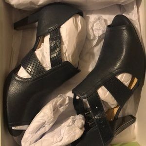 BRAND NEW AUTHENTIC LEATHER HEELS